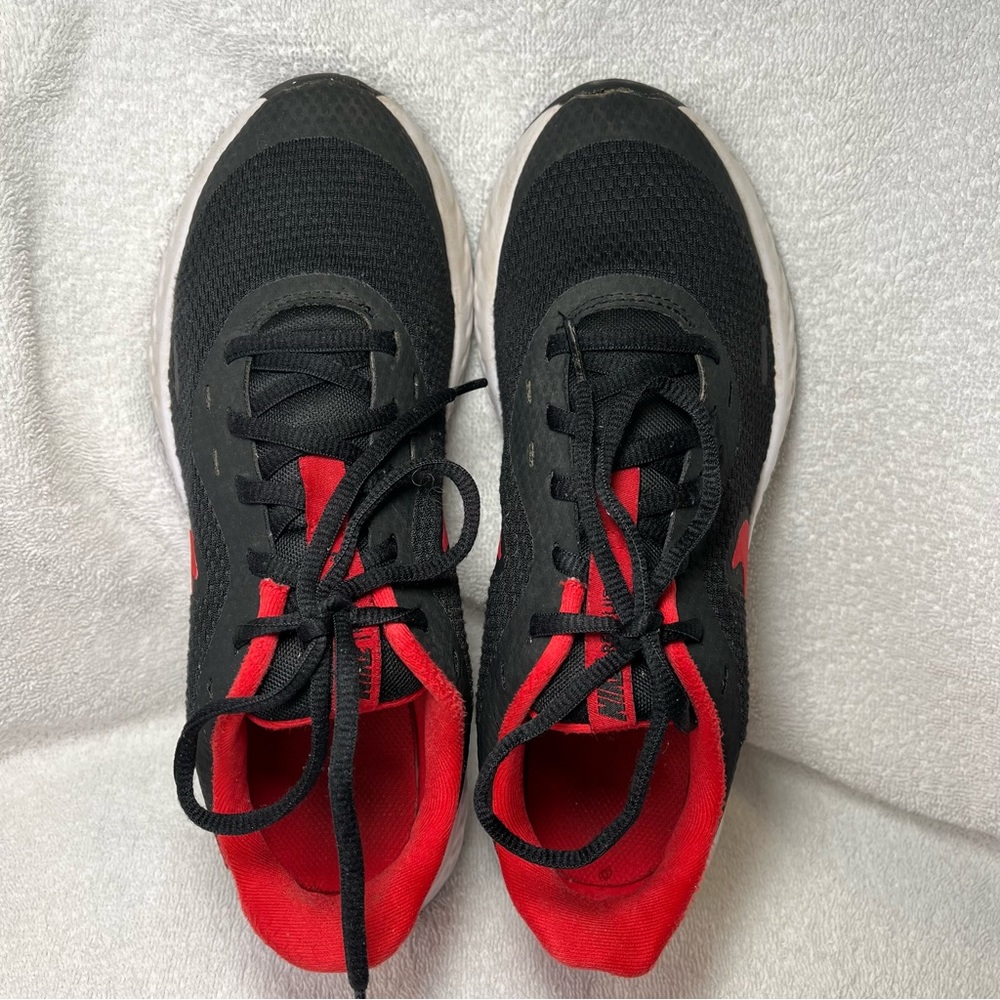 Nike Boys Revolution 5 BQ5671-017 Black Running Shoes Sneakers Size 6 Y